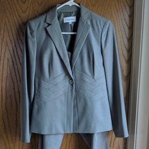 Calvin Klein grey women's suit 4P